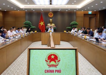 Phó Thủ tướng Thường trực chủ trì cuộc họp với Bộ Công Thương về việc hoàn thiện dự thảo Nghị định trong kinh doanh xăng dầu