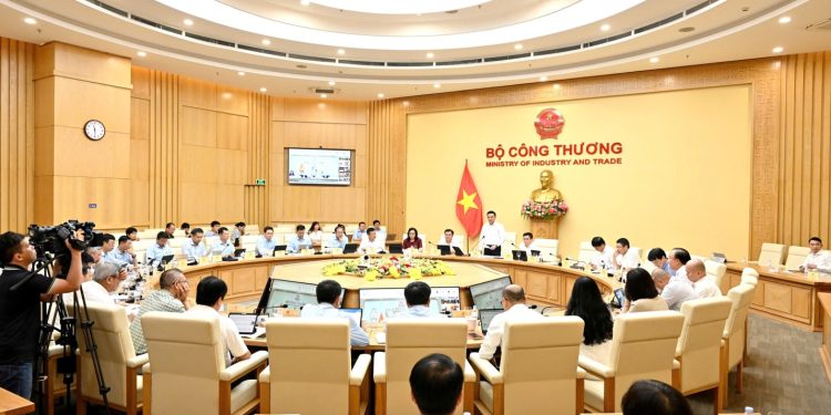 Bộ Công Thương giao ban triển khai nhiệm vụ 6 tháng cuối năm 2026