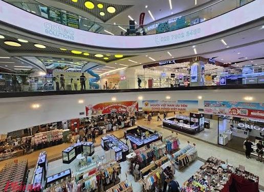 Thông báo Lấy ý kiến đối với dự thảo Nghị quyết của Hội đồng nhân dân Thành phố quy định phạm vi, cơ chế, chính sách ưu đãi, hỗ trợ đầu tư và trình tự, thủ tục áp dụng đối với mô hình Outlet gắn với dịch vụ tổng hợp; hệ thống cửa hàng miễn thuế, cửa hàng hoàn thuế giá trị gia tăng và các mô hình thương mại, dịch vụ tích hợp khác tại Thành phố Hồ Chí Minh